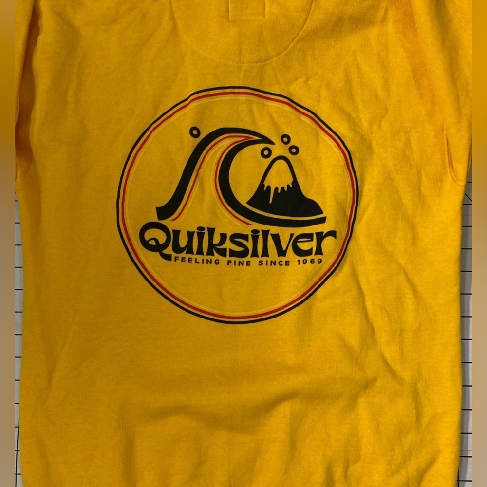 NWOT Quiksilver Men’s Small‎ Yellow Hoodie
